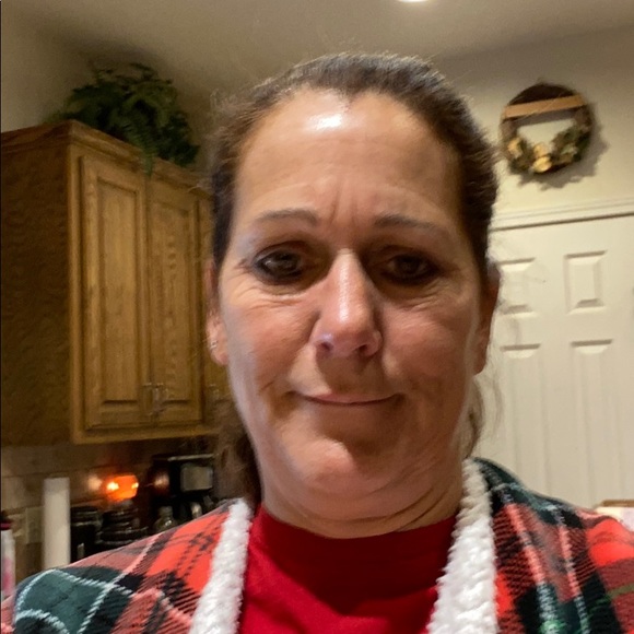 Meet your Posher, Lynn - Picture 1 of 1